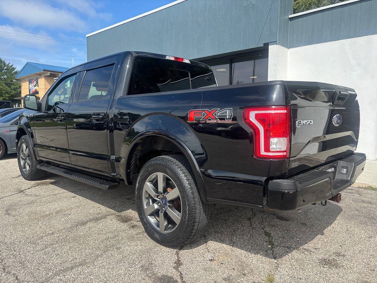 Used 2017 Ford F150 XLT w/ Equipment Group 302A Luxury AWD/4WD image 11