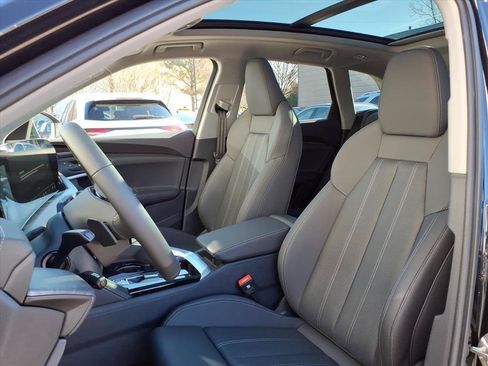 Used 2025 Audi Q5 Premium Plus AWD/4WD image 9