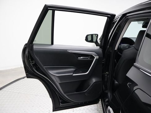 Certified 2025 Toyota RAV4 XLE image 21