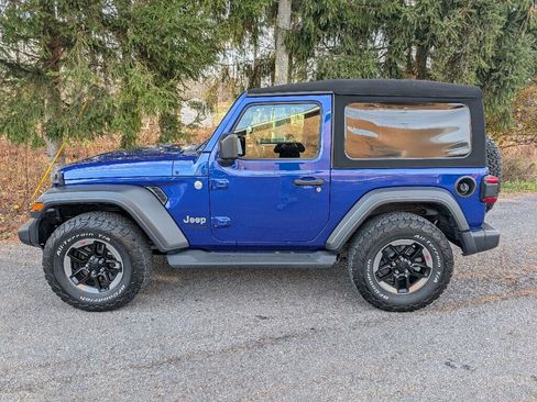 Used 2018 Jeep Wrangler Sport image 9