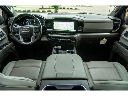Used 2025 GMC Sierra 1500 SLT w/ SLT Premium Plus Package AWD/4WD image 20
