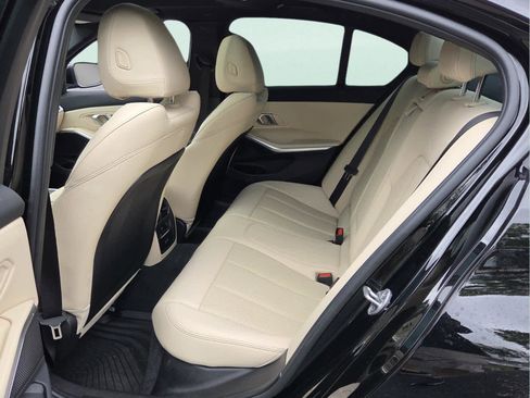 Certified 2025 BMW 330i Sedan w/ Convenience Package RWD image 11