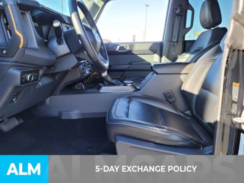 Used 2024 Ford Bronco Badlands image 4