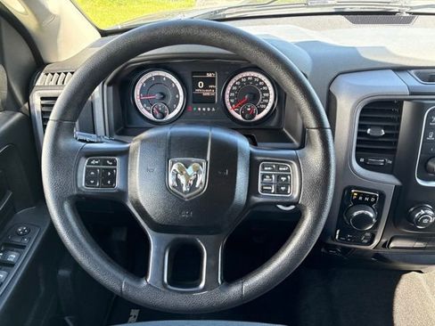 Used 2017 RAM 1500 Express AWD/4WD image 21
