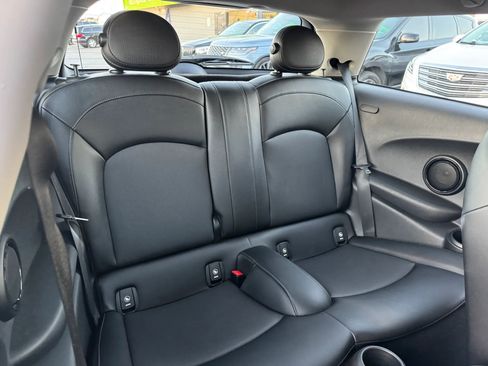 Used 2017 MINI Cooper 2-Door Hardtop image 15