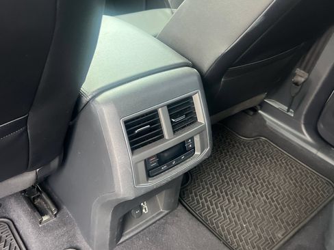 Used 2019 Volkswagen Atlas SE FWD image 16