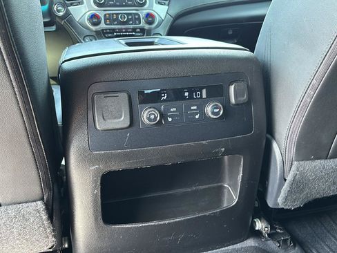 Used 2019 GMC Yukon SLT AWD/4WD image 20