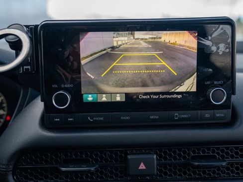 Used 2024 Honda HR-V LX image 15