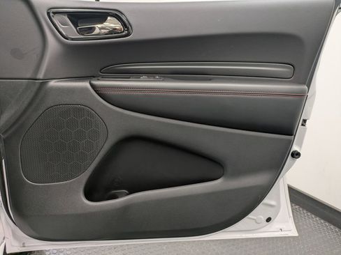 Used 2025 Dodge Durango GT image 27
