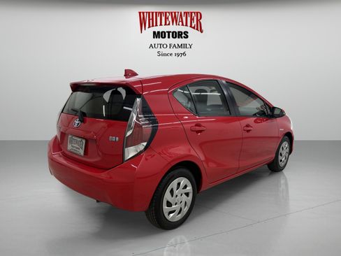 Used 2016 Toyota Prius C One image 4