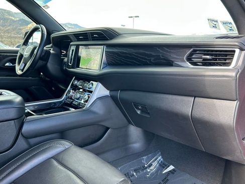 Used 2022 GMC Yukon Denali image 9
