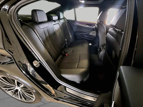 Used 2022 BMW 530i w/ Premium Package RWD image 18