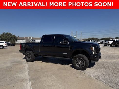 Used 2020 Ford F250 Lariat image 2