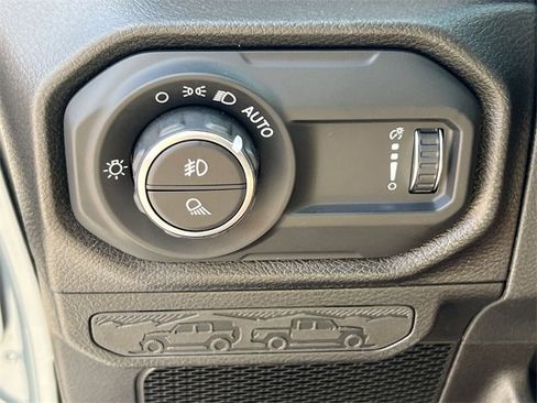 New 2025 Jeep Gladiator Sport image 27