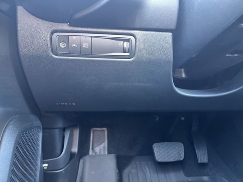 New 2026 Chevrolet Equinox EV LT image 18