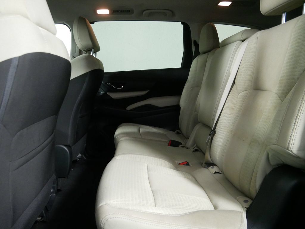 Used 2019 Subaru Ascent Premium w/ Popular Package #2 AWD/4WD image 16