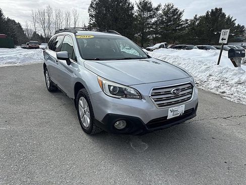 Used 2016 Subaru Outback 2.5i Premium image 7