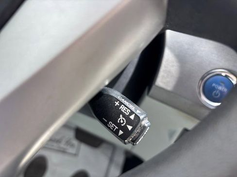 Used 2013 Toyota Prius Two image 36