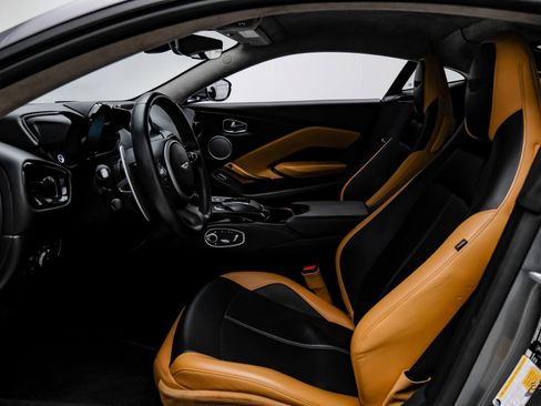 Used 2020 Aston Martin V8 Vantage Coupe image 30