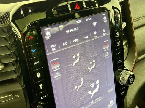 Used 2020 RAM 1500 Rebel image 16