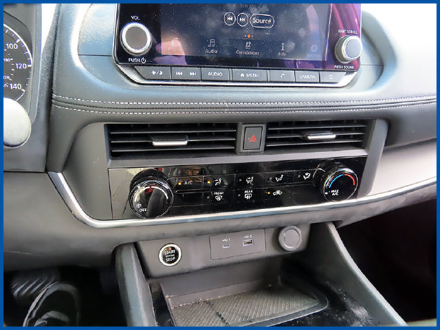 Used 2023 Nissan Rogue S AWD/4WD image 14