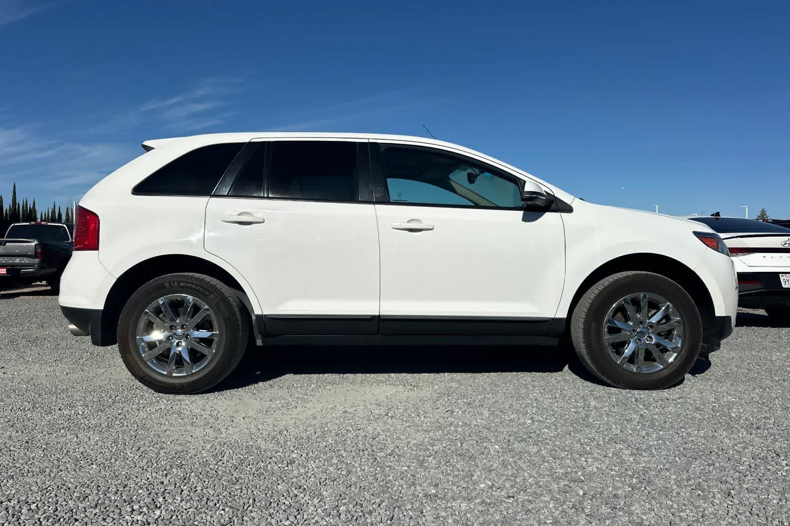 Used 2014 Ford Edge SEL w/ Equipment Group 205A FWD image 9