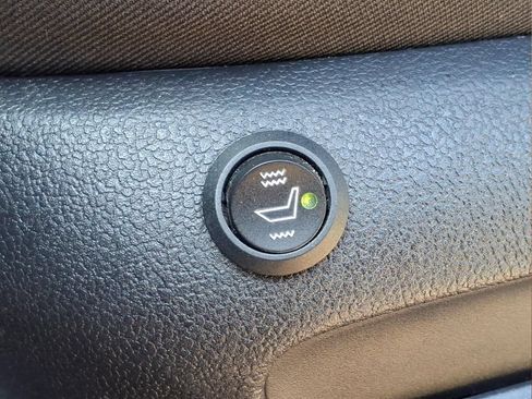 Used 2023 Toyota RAV4 XLE w/ Convenience Package FWD image 15