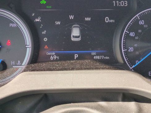 Used 2021 Toyota Venza Limited image 29