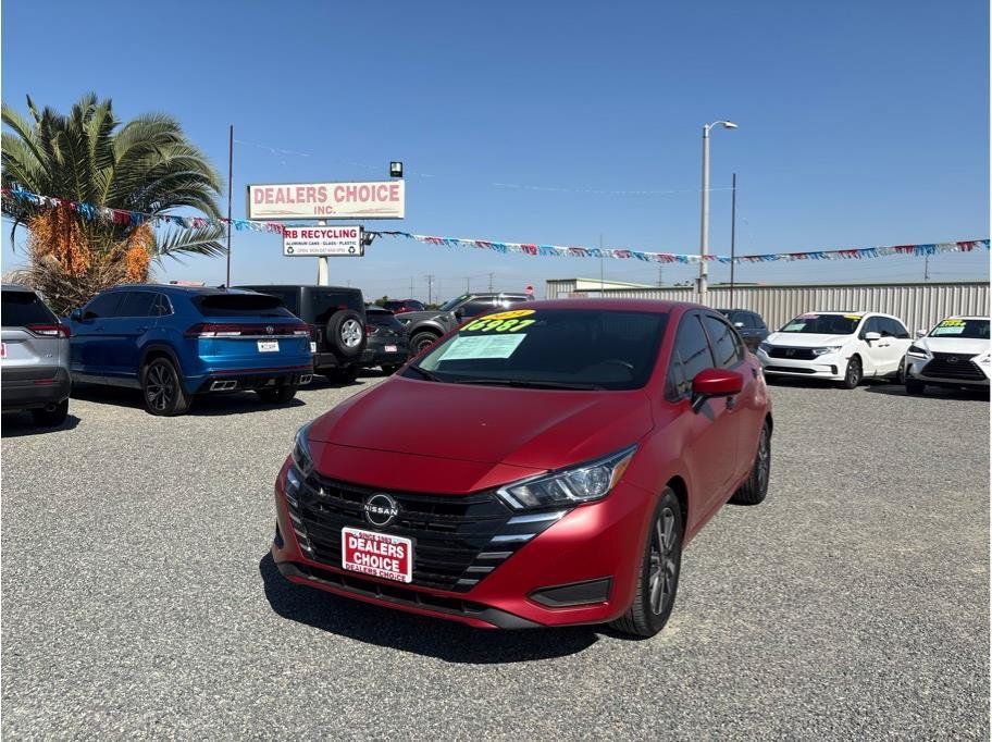 Used 2024 Nissan Versa SV FWD image 1
