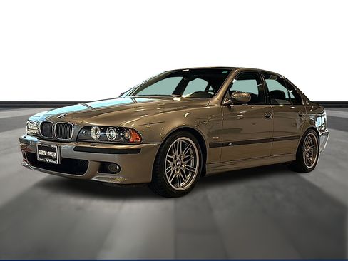 Used 2002 BMW M5 RWD image 1