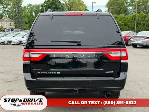 Used 2016 Lincoln Navigator L Select AWD/4WD image 4