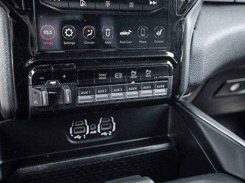 Used 2020 RAM 3500 Laramie AWD/4WD image 34