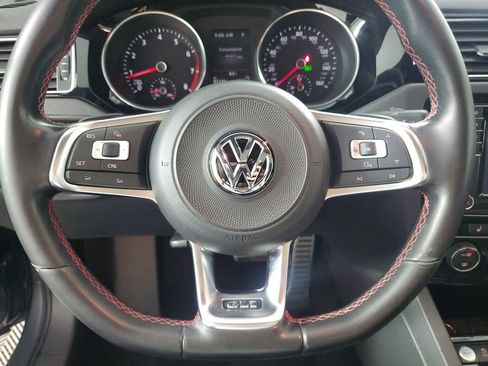 Used 2017 Volkswagen Jetta GLI image 21