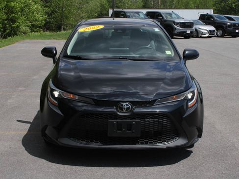 Used 2022 Toyota Corolla LE w/ Carpet Mat Package (TMS) FWD image 2