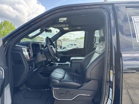 Used 2024 Ford F450 Platinum image 25