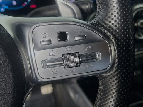 Used 2021 Mercedes-Benz GLB 35 AMG 4MATIC image 18