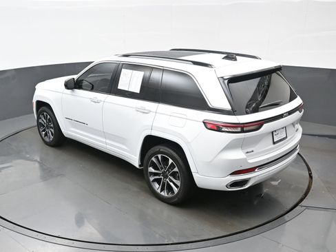 Used 2023 Jeep Grand Cherokee Overland image 31