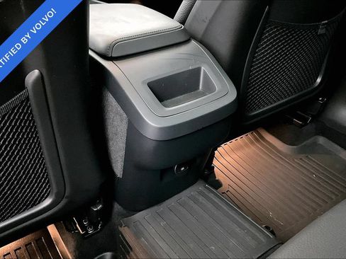 Certified 2023 Volvo XC60 B5 Plus AWD/4WD image 31