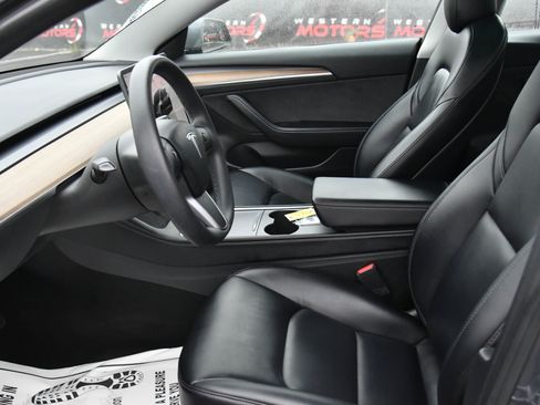Used 2023 Tesla Model 3 Standard Range image 17