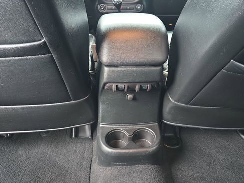 Used 2018 Jeep Wrangler Unlimited Sahara w/ Dual Top Group image 21