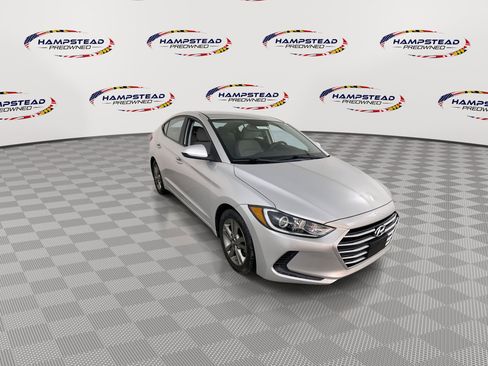 Used 2018 Hyundai Elantra SEL image 2