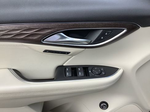 Used 2023 Buick Envision Avenir AWD/4WD image 13
