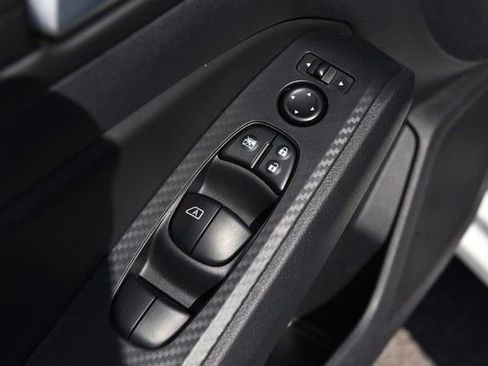 Certified 2025 Nissan Altima 2.5 SV image 9