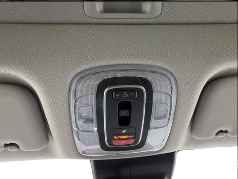 Used 2025 Hyundai Elantra SEL FWD image 48