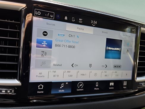 Used 2023 Chrysler Pacifica Touring-L FWD image 18