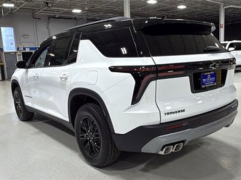 New 2026 Chevrolet Traverse LT image 9
