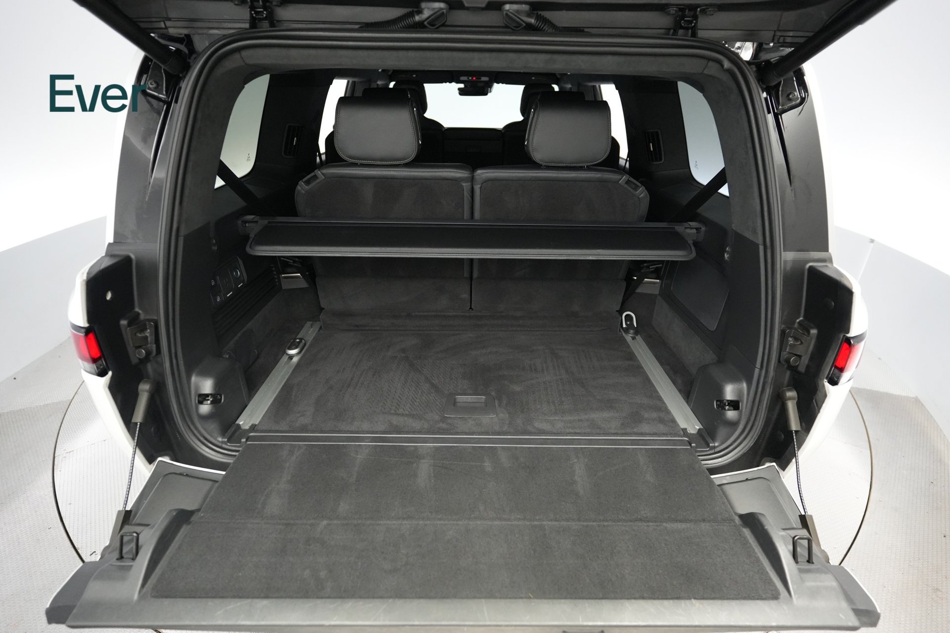 Used 2023 Rivian R1S Adventure Dual AWD/4WD image 8