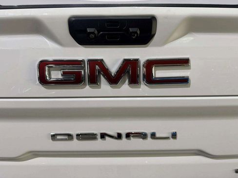 Used 2021 GMC Sierra 3500 Denali w/ Denali Ultimate Package image 14