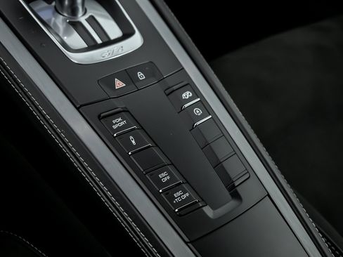 Used 2022 Porsche 718 Cayman GT4 image 35