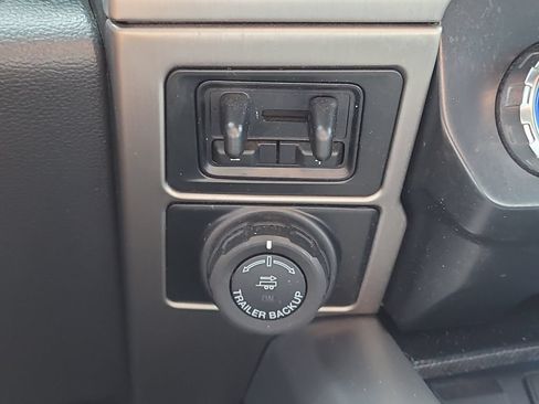 Certified 2022 Ford F250 Platinum w/ Tremor Off-Road Package AWD/4WD image 27